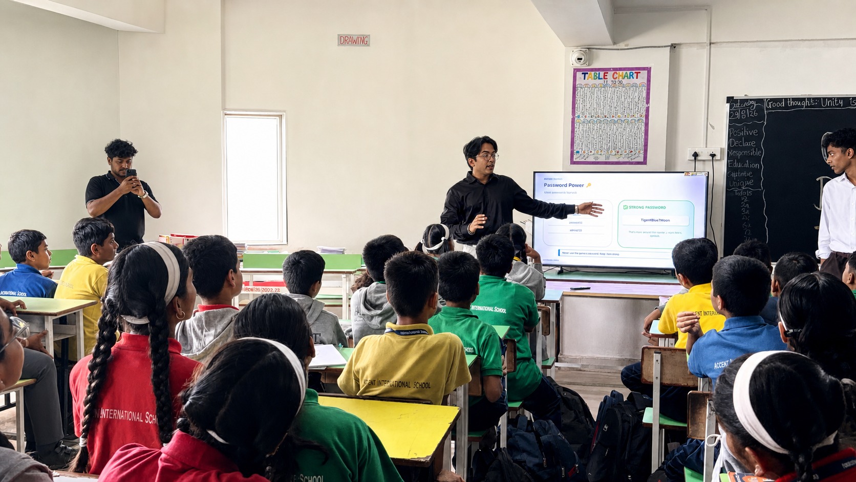 Edvanta facilitator leading a digital safety workshop with school students
